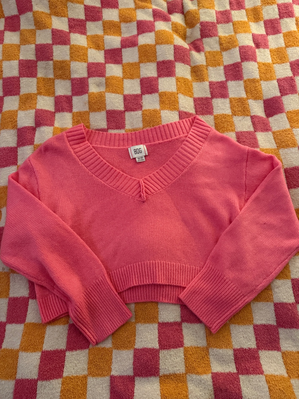 BDG Coral-Pink V-Neck Cropped Sweater
